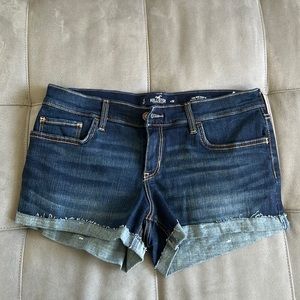 Hollister low-rise short 3”, size 11